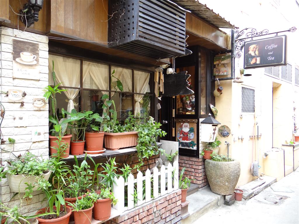 Meng-di-ka-luo Café