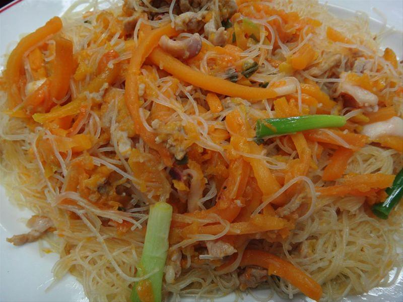 Fried rice noodles