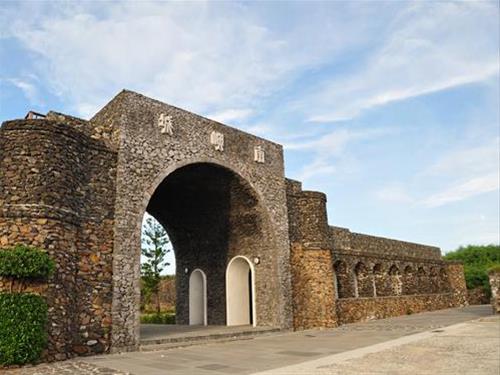 南嶼城はその昔、外来からの侵略を防ぐために設けられた防衛施設でした