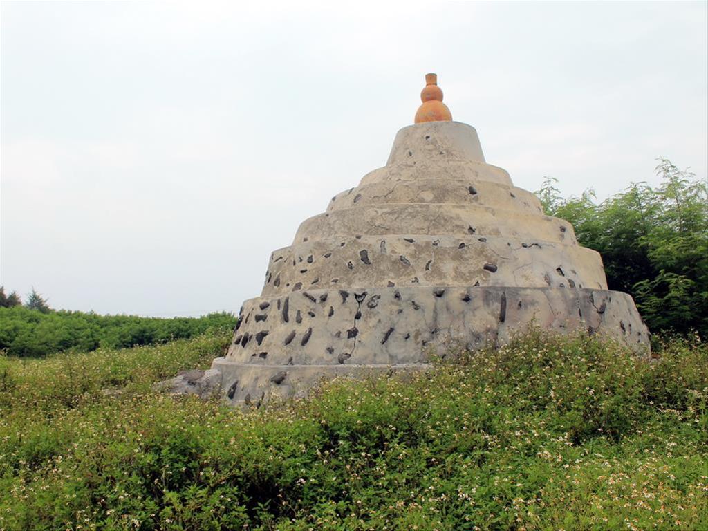 龍門村˙石塔